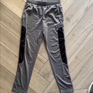Nike Gray boys jogger Pants size L